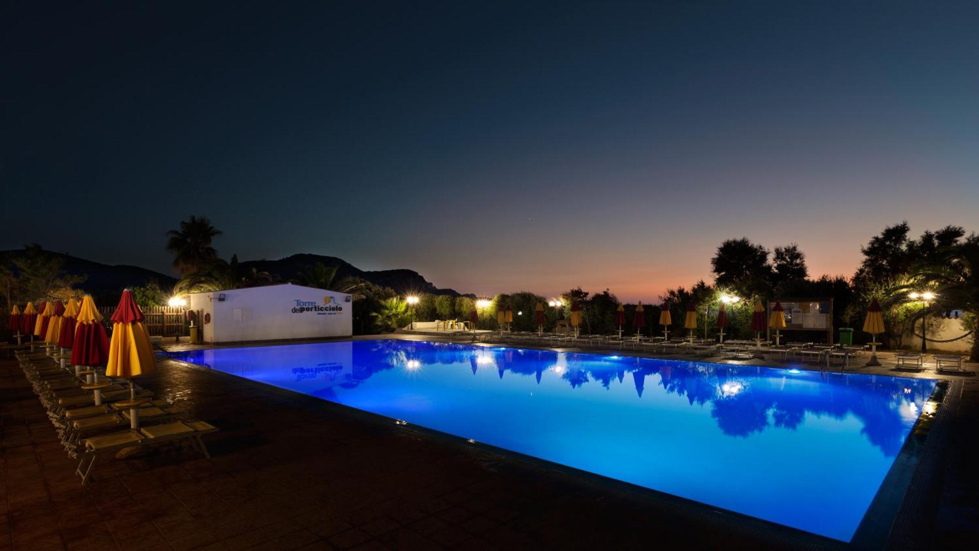 Villaggio Camping Torre Del Porticciolo Porto Conte Bagian luar foto