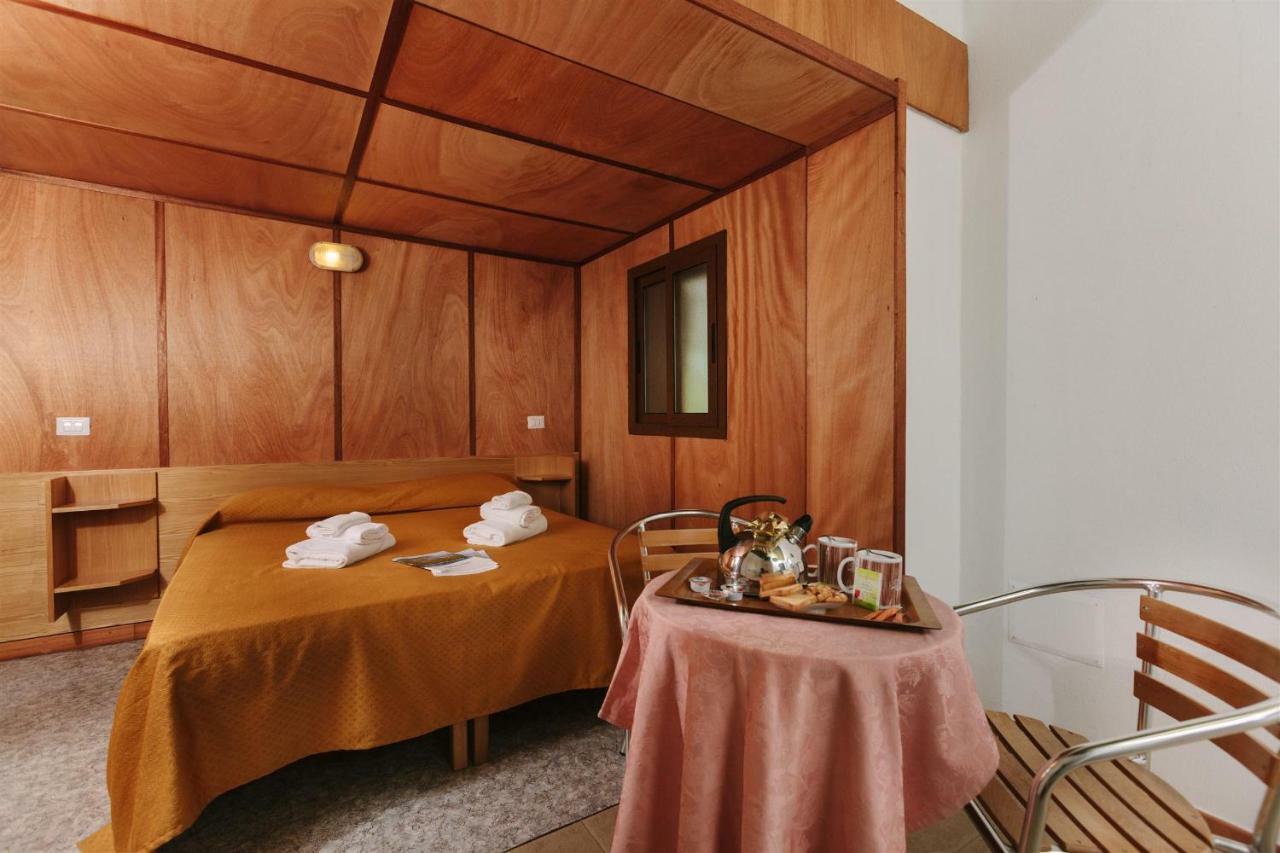 Villaggio Camping Torre Del Porticciolo Porto Conte Ruang foto